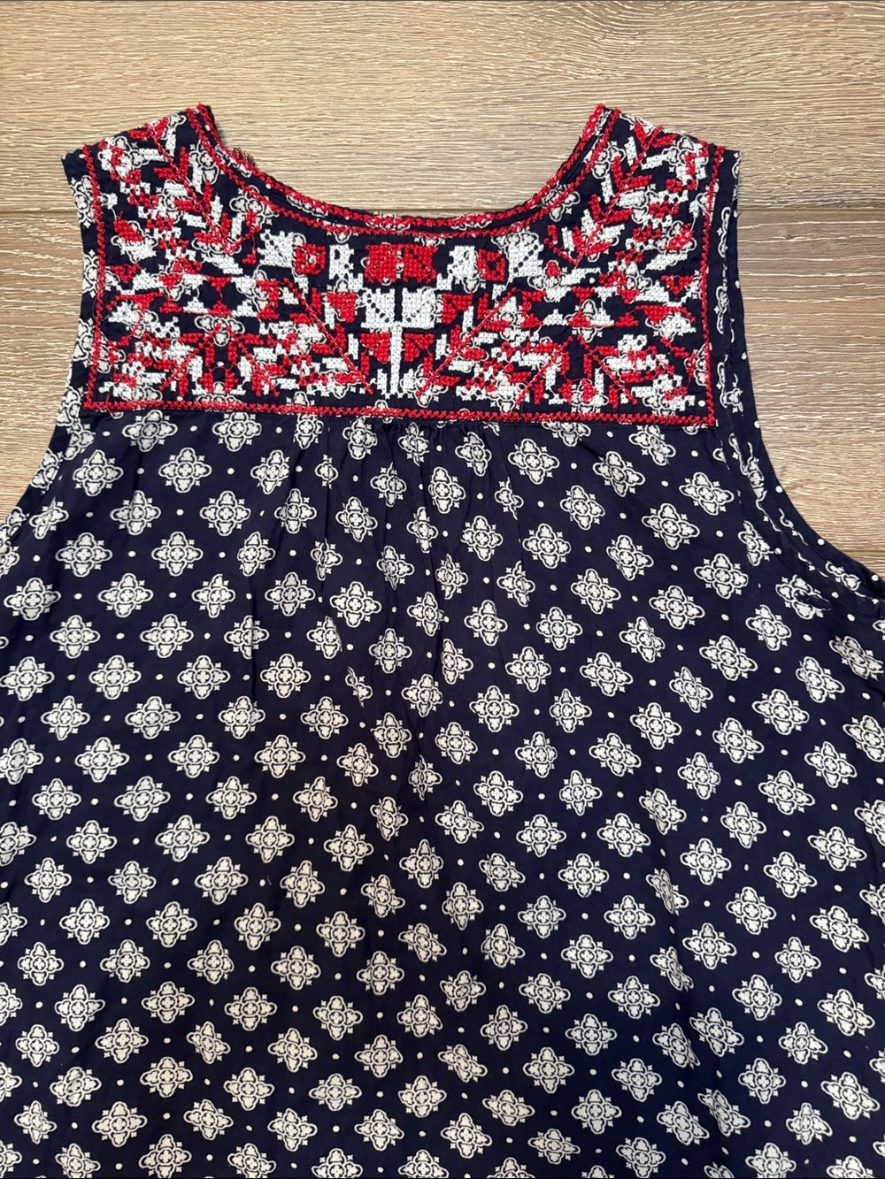 Solitaire Navy and White Printed Sleeveless Top with Red Accent - Picture 9 of 9